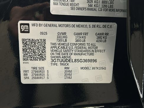 Used 2025 GMC Sierra 1500 SLT w/ SLT Premium Plus Package image 46