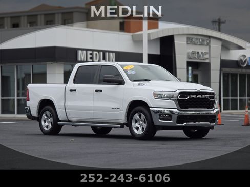 Used 2025 RAM 1500 Big Horn AWD/4WD image 1
