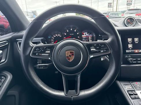 Used 2018 Porsche Macan Sport Edition image 36