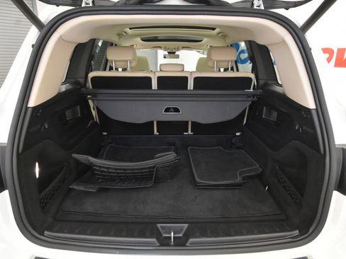 Used 2022 Mercedes-Benz GLB 250 4MATIC w/ Premium Package Lite image 34