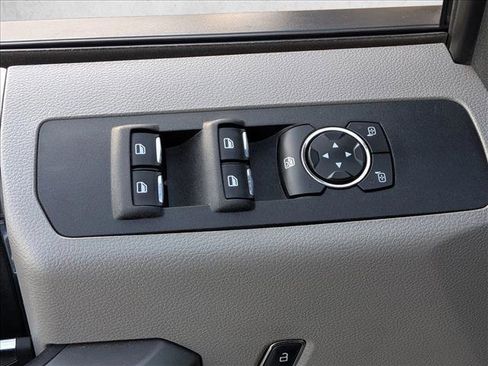 Used 2019 Ford F350 XLT AWD/4WD image 10