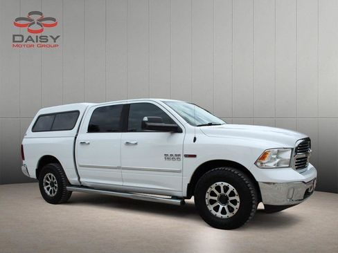 Used 2015 RAM 1500 Lone Star AWD/4WD image 3