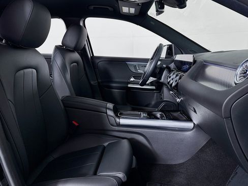 Certified 2025 Mercedes-Benz GLA 250 GLA 250 image 8