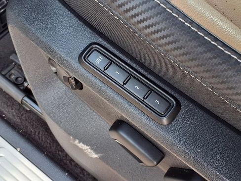 Used 2021 Volkswagen Atlas Cross Sport SEL image 8