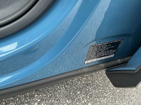 Certified 2025 Volkswagen Tiguan SE FWD image 39