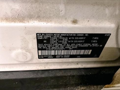 Used 2025 Toyota RAV4 LE AWD/4WD image 32