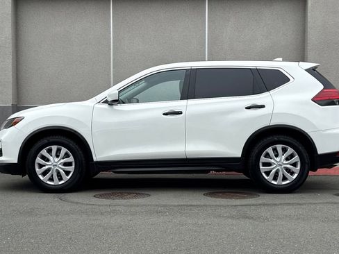 Used 2017 Nissan Rogue S FWD image 7