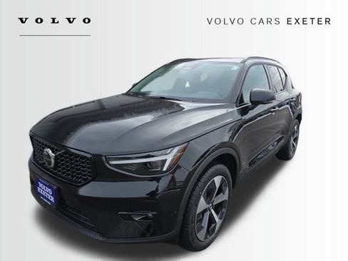 New 2026 Volvo XC40 B5 Plus w/ Protection Package Premier AWD/4WD image 3