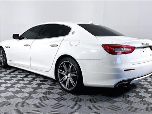 Used 2017 Maserati Quattroporte GTS GranLusso RWD image 2