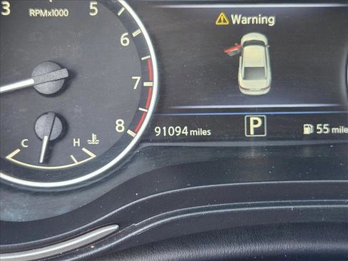 Used 2017 Nissan Maxima Platinum w/ Medallion Package image 11