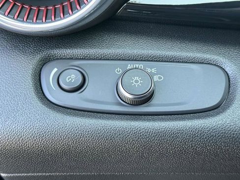 Used 2025 Chevrolet Trax RS w/ Driver Confidence Package image 15