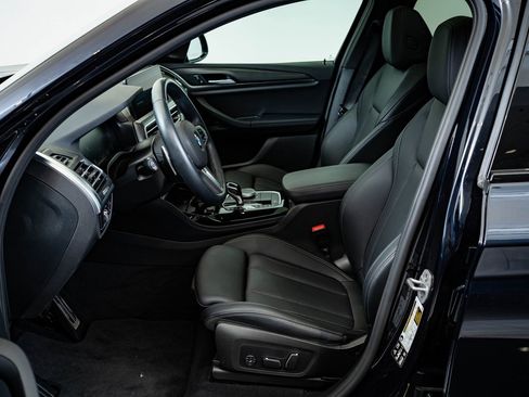 Certified 2025 BMW X4 xDrive30i w/ M Sport Package image 19