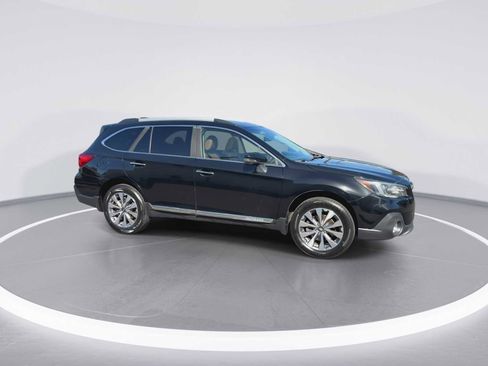 Used 2019 Subaru Outback 2.5i Touring w/ Popular Package #3A AWD/4WD image 9