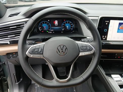 New 2026 Volkswagen Atlas Cross Sport SE image 14