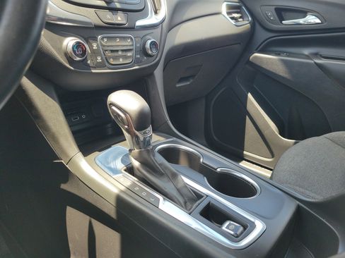 Used 2022 Chevrolet Equinox LT FWD image 28