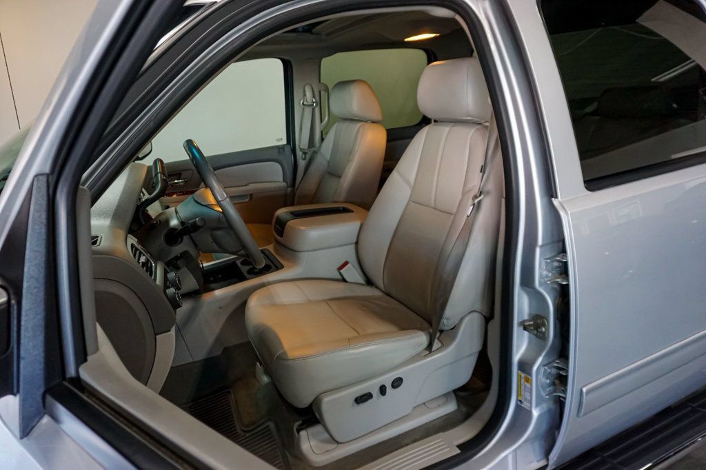 Used 2012 GMC Sierra 1500 SLT w/ SLT Convenience Package AWD/4WD image 9