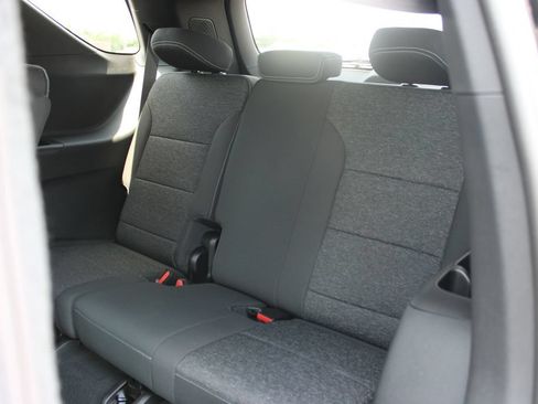 New 2027 Chevrolet Traverse LT w/ Driver Confidence Package FWD image 29
