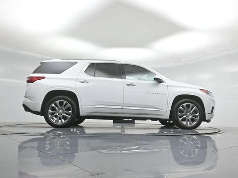 Used 2018 Chevrolet Traverse Premier w/ Driver Confidence II Package FWD image 47