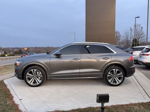 Used 2019 Audi Q8 Prestige image 5