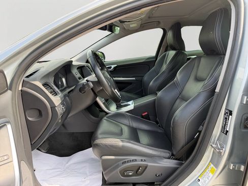 Used 2018 Volvo S60 T5 Dynamic w/ Vision Package FWD image 24