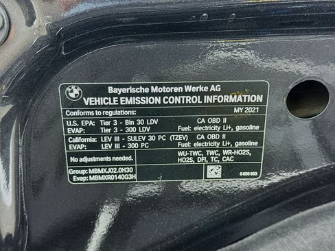 Used 2021 BMW 530e w/ M Sport Package RWD image 21