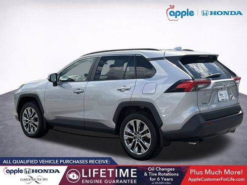 Used 2023 Toyota RAV4 XLE Premium AWD/4WD image 4
