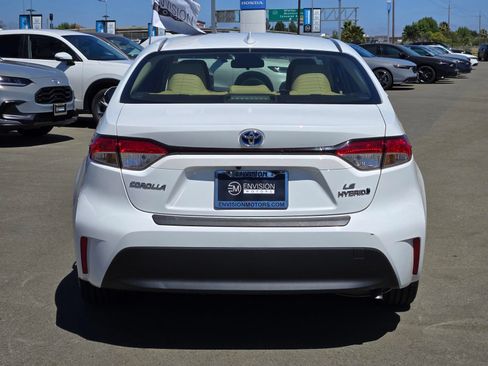 Used 2023 Toyota Corolla LE w/ Carpet Mat Package (TMS) FWD image 6