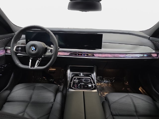 Certified 2026 BMW 740i xDrive AWD/4WD image 9