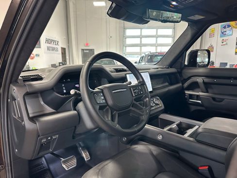 Used 2025 Land Rover Defender 110 X image 14