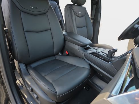 Used 2024 Cadillac XT6 Luxury FWD image 10