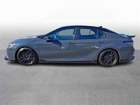 Used 2024 Toyota Camry image 7