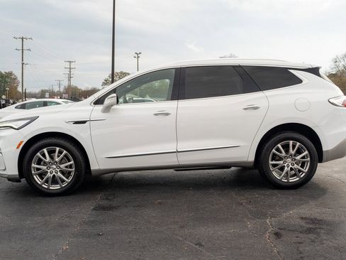 Used 2023 Buick Enclave Essence w/ Experience Buick Package image 4