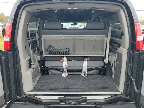 Used 2024 GMC Savana 2500 RWD image 32