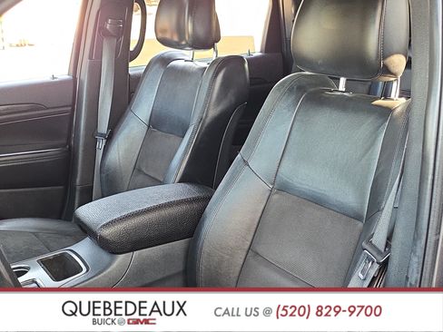 Used 2020 Jeep Grand Cherokee Laredo w/ Laredo X Package RWD image 11