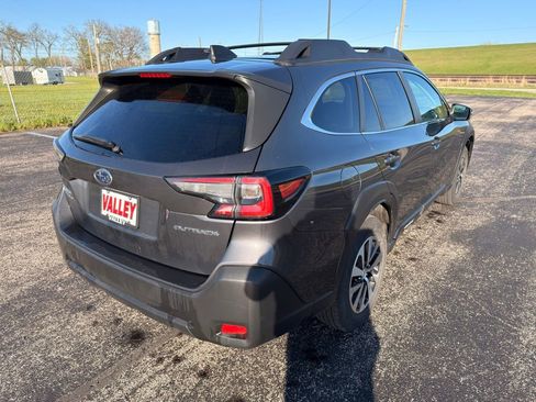 Used 2024 Subaru Outback Premium AWD/4WD image 5