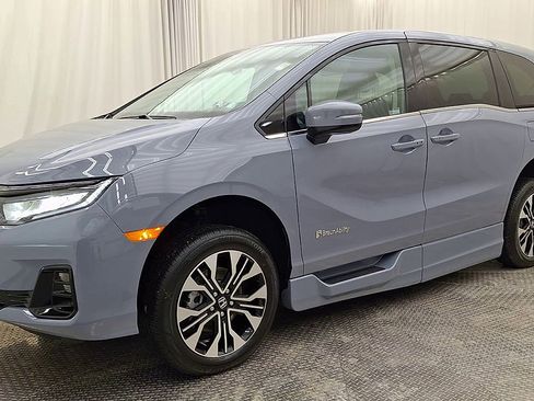 Used 2026 Honda Odyssey Elite image 7