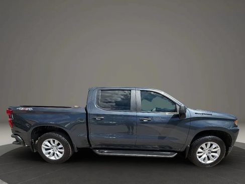 Used 2021 Chevrolet Silverado 1500 Custom w/ LPO, Dark Essentials Package AWD/4WD image 4