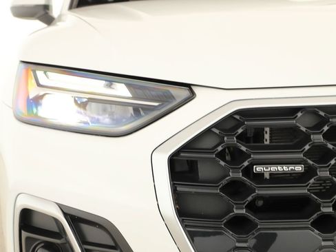 Certified 2022 Audi Q5 e Premium w/ Convenience Package image 32