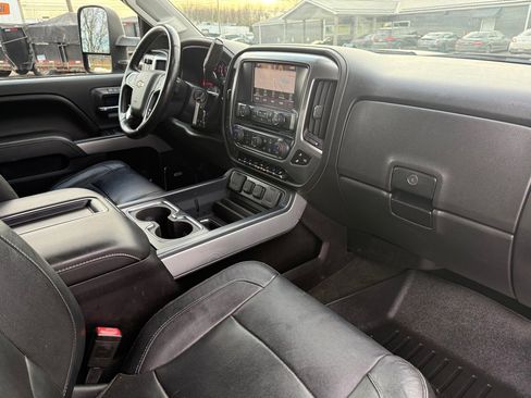 Used 2015 Chevrolet Silverado 2500 LTZ w/ Duramax Plus Package image 12