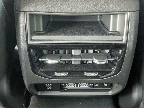 Used 2023 Jeep Grand Cherokee Limited w/ Black Appearance Package AWD/4WD image 27