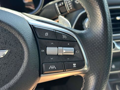 Used 2023 Genesis G70 2.0T image 24