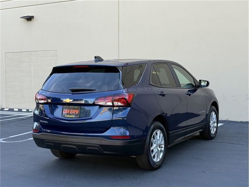 Used 2023 Chevrolet Equinox LS w/ LS Convenience Package FWD image 6