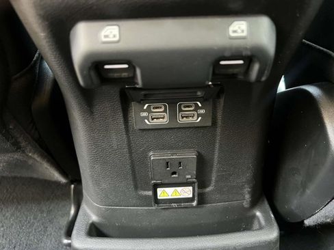 Certified 2022 Jeep Wrangler Unlimited Rubicon 4xe image 11