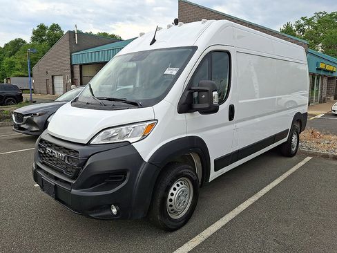 Used 2026 RAM ProMaster 2500 w/ Convenience Group FWD image 2
