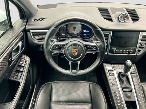 Used 2018 Porsche Macan GTS image 10
