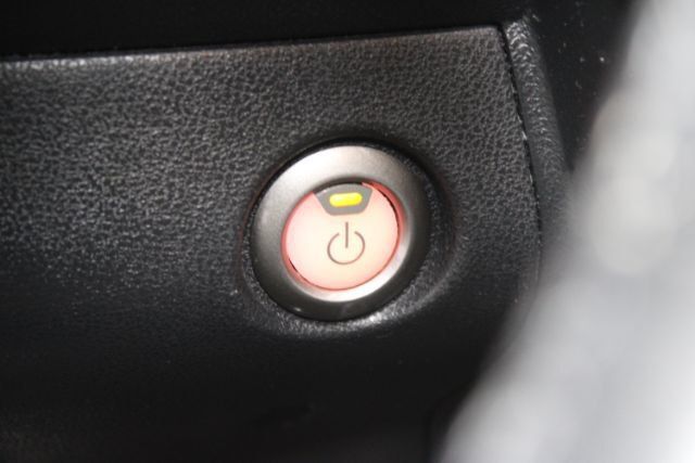 Used 2015 Nissan Leaf SL w/ Premium Package FWD image 17