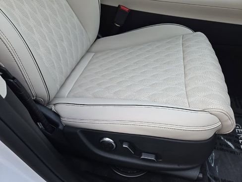 Used 2025 Genesis GV70 3.5T Sport w/ Sport Advanced Package image 25