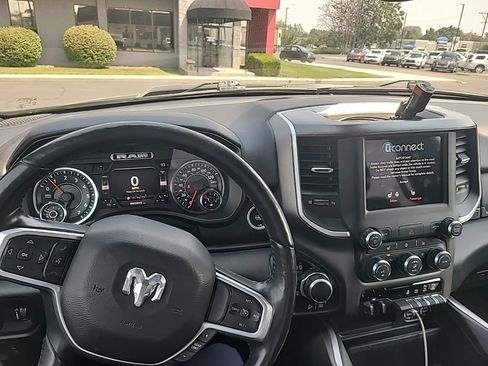 Used 2020 RAM 1500 Big Horn AWD/4WD image 18