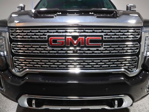 Used 2023 GMC Sierra 2500 Denali image 4