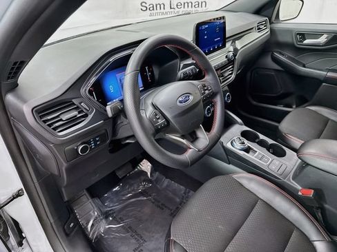 Certified 2025 Ford Escape ST-Line FWD image 9